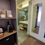 בית הארחה Augusta Boutique House 4*